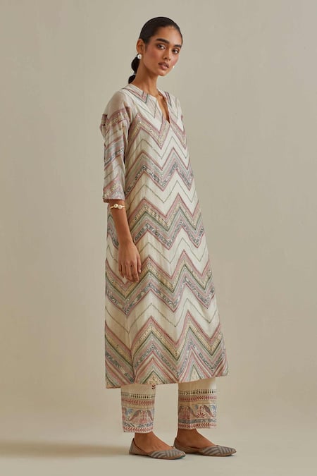 Shop Kora Pink Cotton, Cotton, Embroidery, Patchwork Straight Kurta Set Online at Aza Fashions Shop_Kora_Pink Cotton, Cotton, Embroidery, Patchwork Straight Kurta Set _Online_at_Aza_Fashions