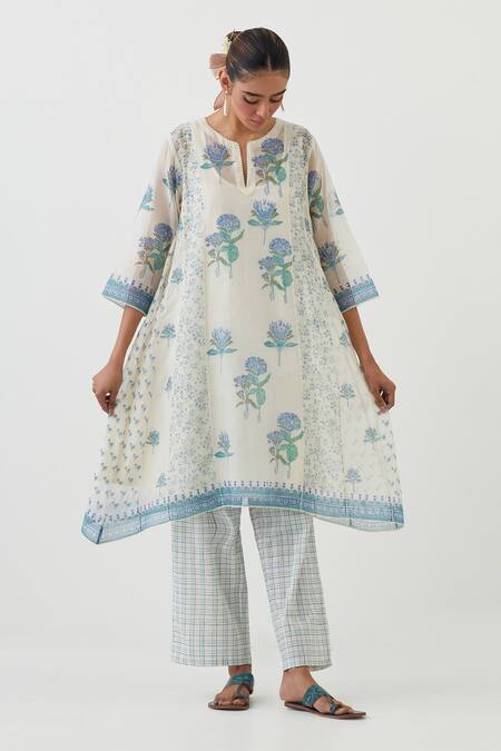 Upavita Off White Kurta And Dupatta Cotton Chanderi Hand Block Flower A-line Pant Set Online at Aza Fashions Upavita_Off White Kurta And Dupatta Cotton Chanderi Hand Block Flower A-line Pant Set _Online_at_Aza_Fashions