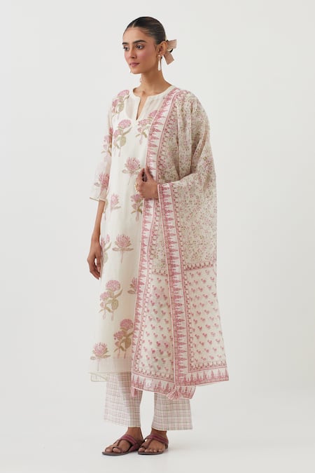 Upavita Off White Kurta And Dupatta Cotton Chanderi Hand Block Print Blossom Pant Set 