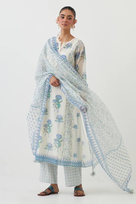 Buy_Upavita_Off White Cotton, Chanderi Embroidery Floret Print Straight Kurta Pant Set _Online_at_Aza_Fashions