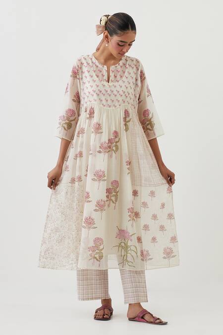 Upavita Off White Anarkali And Dupatta Cotton Chanderi Hand Block Print Bloom Pant Set Online at Aza Fashions Upavita_Off White Anarkali And Dupatta Cotton Chanderi Hand Block Print Bloom Pant Set _Online_at_Aza_Fashions