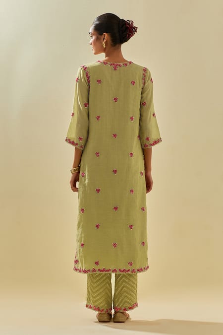 Shop Kora Green Tissue, Chanderi, Silk Organza Floral Applique Embellished Kurta Pant Set at Aza Fashions Shop_Kora_Green Tissue, Chanderi, Silk Organza Floral Applique Embellished Kurta Pant Set _at_Aza_Fashions