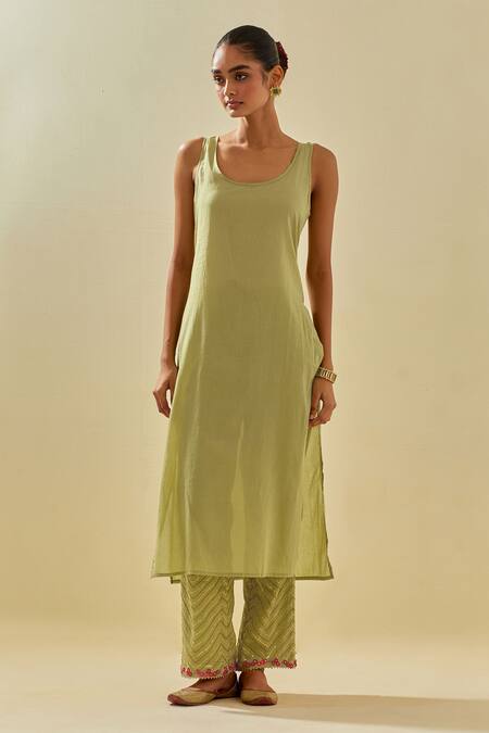 Kora Green Tissue, Chanderi, Silk Organza Floral Applique Embellished Kurta Pant Set Online at Aza Fashions Kora_Green Tissue, Chanderi, Silk Organza Floral Applique Embellished Kurta Pant Set _Online_at_Aza_Fashions