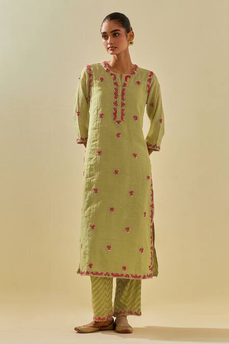 Buy Kora Green Tissue, Chanderi, Silk Organza Floral Applique Embellished Kurta Pant Set Online at Aza Fashions Buy_Kora_Green Tissue, Chanderi, Silk Organza Floral Applique Embellished Kurta Pant Set _Online_at_Aza_Fashions