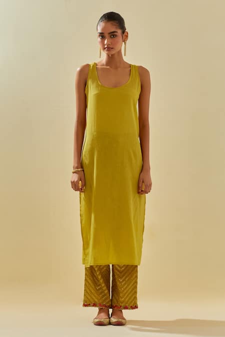 Kora Yellow Tissue, Chanderi, Silk Organza Applique Embellished Kurta Pant Set Online at Aza Fashions Kora_Yellow Tissue, Chanderi, Silk Organza Applique Embellished Kurta Pant Set _Online_at_Aza_Fashions