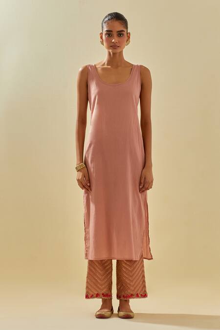 Kora Pink Tissue, Chanderi, Silk Organza Beads, Zari, Flower Applique Kurta Pant Set at Aza Fashions Kora_Pink Tissue, Chanderi, Silk Organza Beads, Zari, Flower Applique Kurta Pant Set _at_Aza_Fashions