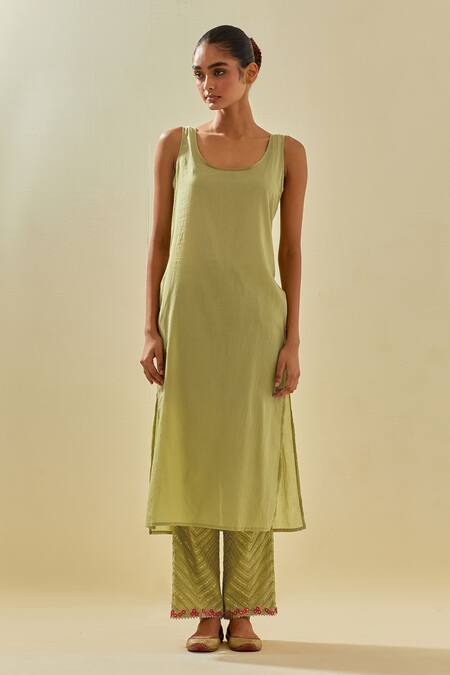 Kora Green Tissue, Chanderi, Silk Floral Applique Embellished Chevron Kurta Pant Set Online at Aza Fashions Kora_Green Tissue, Chanderi, Silk Floral Applique Embellished Chevron Kurta Pant Set _Online_at_Aza_Fashions