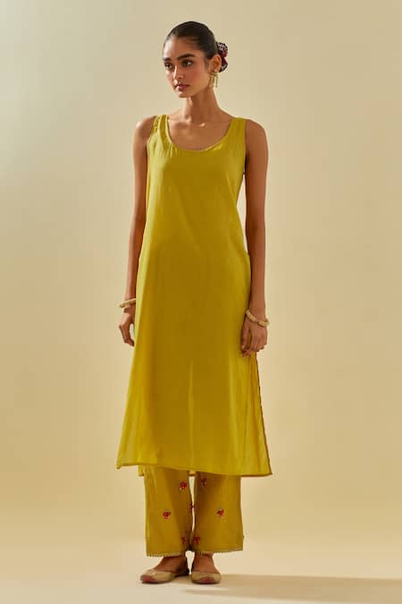 Kora Yellow Tissue, Chanderi, Cotton, Silk Floral Embellished Anarkali Pant Set Online at Aza Fashions Kora_Yellow Tissue, Chanderi, Cotton, Silk Floral Embellished Anarkali Pant Set _Online_at_Aza_Fashions