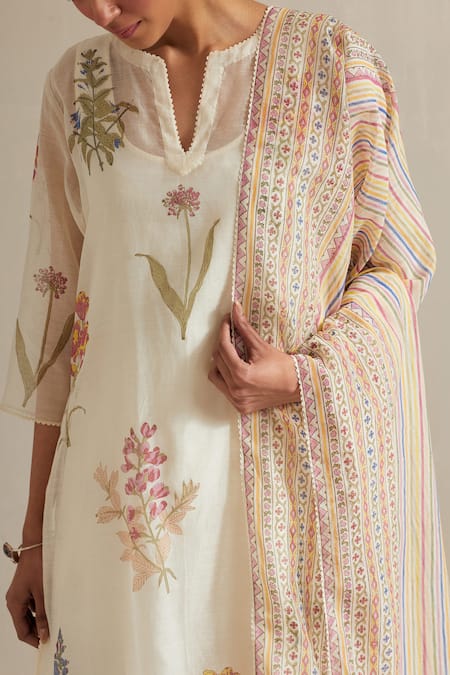 Buy_Upavita_Off White Cotton, Chanderi Embroidery Floral Hand Block Print Straight Kurta Set 