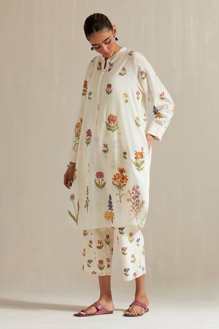Buy_Upavita_Off White Cotton Embroidery Mandarin Floral Hand Block Print Kurta With Pant _Online_at_Aza_Fashions