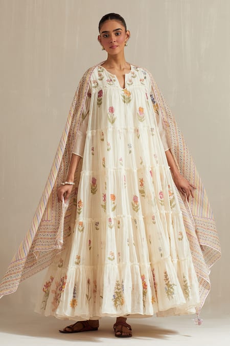 Buy_Upavita_Off White Cotton Embroidery Floral Hand Block Print Multi-tiered Anarkali Set 