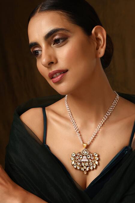 Shop_Swabhimann_Gold Plated Kundan Floral Pendant Necklace _Online_at_Aza_Fashions