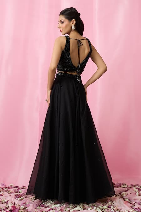 Buy_Aariyana Couture_Black Net, Organza Beads, Sequins V-neck Embellished Lehenga Set 