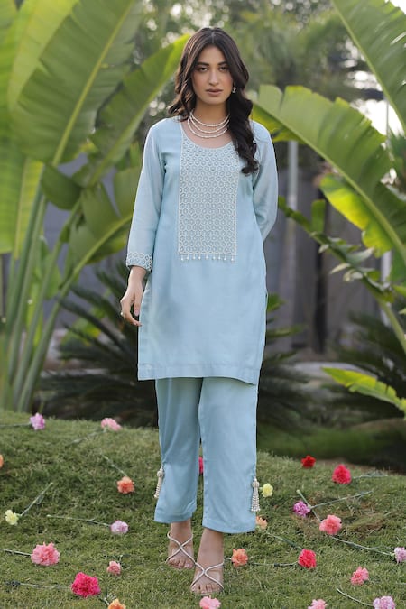 Buy_Chrkha_Green Cotton Satin, Chanderi Silk, Linen Sequins, Honeycomb Kurta Pant Set _Online_at_Aza_Fashions