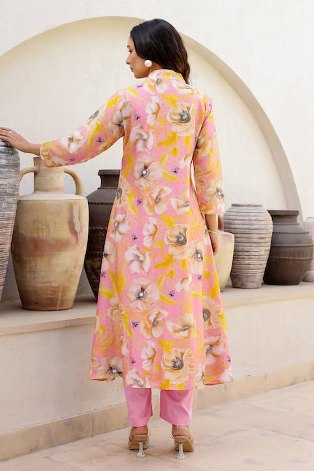 Shop_Chrkha_Pink Chanderi Silk, Linen V-neck Floral Printed Kurta Pant Set _at_Aza_Fashions