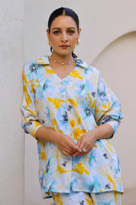 Chrkha_Blue Cotton Satin Printed Floral Collared V Shirt And Pant Set _at_Aza_Fashions