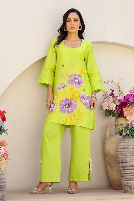 Chrkha Green Chanderi Silk Printed Floral Round Embroidered Kurta Pant Set