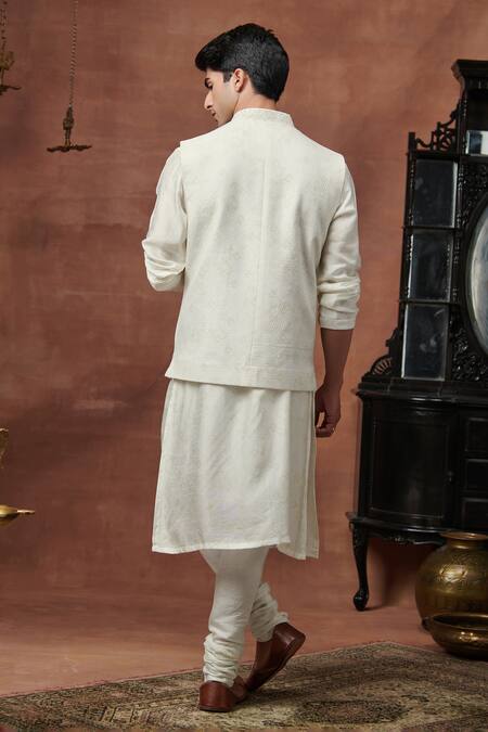 Saundh Textured Ivory Bundi 