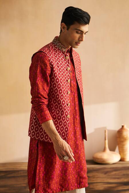 Shop Saundh Red Chanderi Lining Cotton Satin Florin Jaal Bundi at Aza Fashions Shop_Saundh_Red Chanderi Lining Cotton Satin Florin Jaal Bundi_at_Aza_Fashions