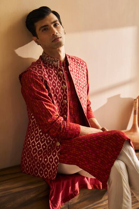 Saundh Red Chanderi Lining Cotton Satin Florin Jaal Bundi Online at Aza Fashions Saundh_Red Chanderi Lining Cotton Satin Florin Jaal Bundi_Online_at_Aza_Fashions