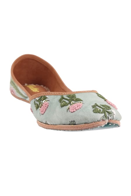 Shop_Imlee Jaipur_Green Sweet William Print Juttis _Online_at_Aza_Fashions
