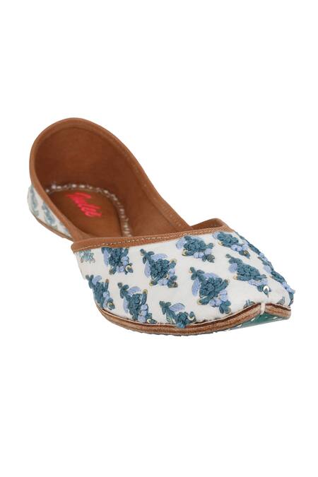 Buy_Imlee Jaipur_White Embroidered Bluebell Block Print Juttis _Online_at_Aza_Fashions