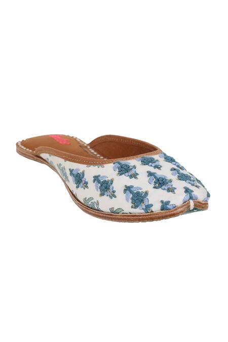 Buy_Imlee Jaipur_White Embroidered Bluebell Print Open Back Juttis _Online_at_Aza_Fashions