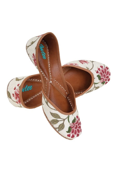 Imlee Jaipur Off White Embroidered Chinese Hibiscus Print Juttis 