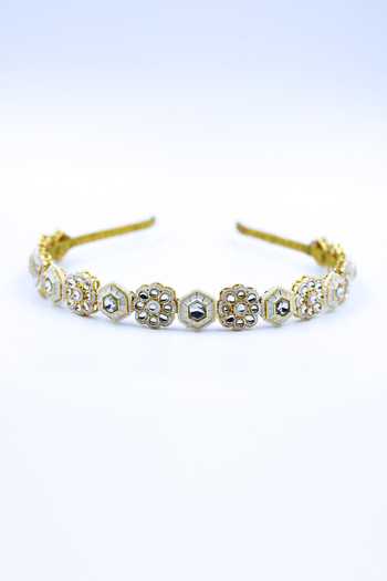 Foot Fuel Gold Beads, Crystals Floral And Geometric Carved Brooch Hairband Online at Aza Fashions Foot Fuel_Gold Beads, Crystals Floral And Geometric Carved Brooch Hairband _Online_at_Aza_Fashions