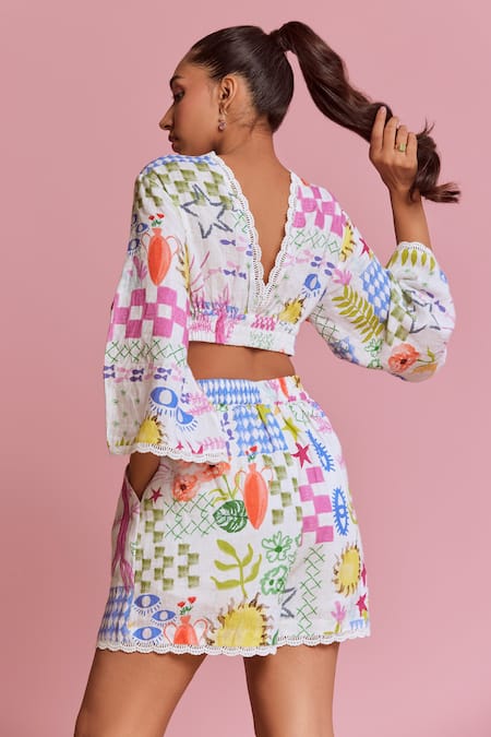 NOIB_White Linen, Lycra Lace V-neck Mia Celeste Floral Print Top With Shorts _Online_at_Aza_Fashions