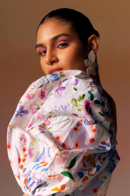 NOIB_Multi Color Cotton Embroidery V-neck Floral Print Top And Skort Set _Online_at_Aza_Fashions