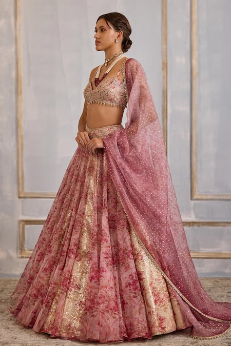 Buy_Cedar & Pine_Pink Organza Sequins, Zari Sweetheart Neck Floral Print Lehenga Set _Online_at_Aza_Fashions