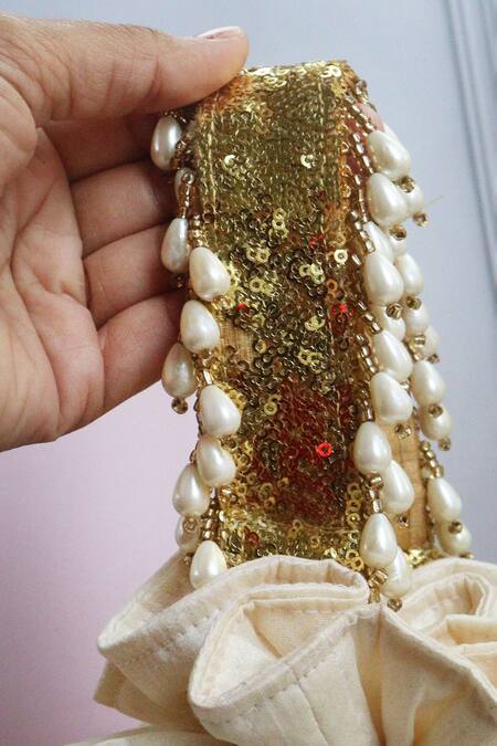 Soho Boho Studio By Aarti Thakur_White Bead Silk Cutdana Tassel Embellished Potli _Online_at_Aza_Fashions