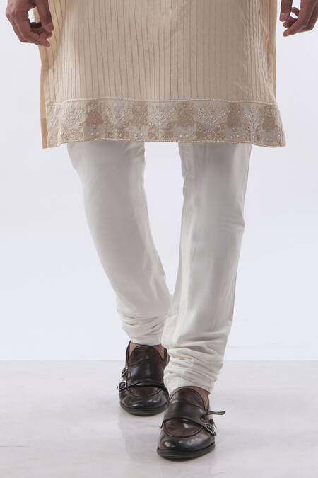 Kommal Sood_Peach Chanderi, Cotton Resham Embroidered Placket Kurta With Churidar _Online_at_Aza_Fashions