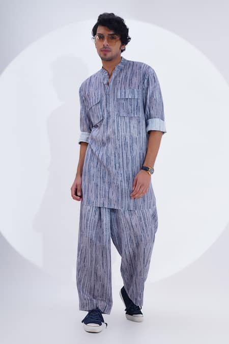 Jajaabor Broken Stripe Print Kurta With Pant 