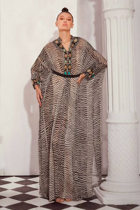 Nikita Mhaisalkar_Black Georgette Stones Mandarin Collar Checkered Print Kaftan With Belt _Online_at_Aza_Fashions