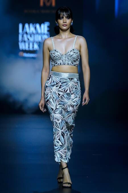 Ritika Mirchandani Black Net Embroidery Nebula Abstract Floral Bustier And Skirt Set Online at Aza Fashions Ritika Mirchandani_Black Net Embroidery Nebula Abstract Floral Bustier And Skirt Set _Online_at_Aza_Fashions