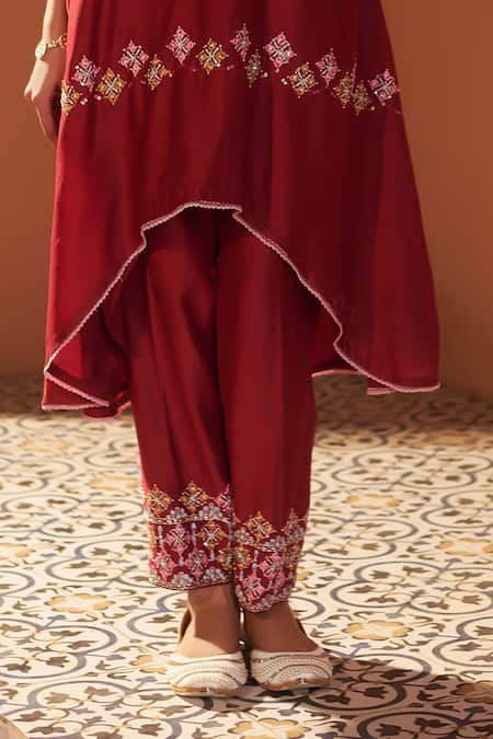 Sonia Khatri_Maroon Silk Cut Work, Pearls, Persian Buttercup Embroidered Kurta And Pant Set _Online_at_Aza_Fashions