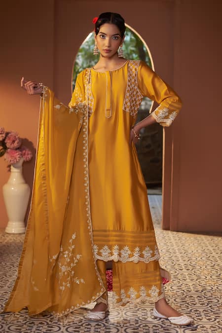Buy_Sonia Khatri_Yellow Silk, Organza Embroidery Round Neck Dori Kurta Pant Set _Online_at_Aza_Fashions