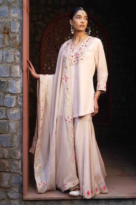 Buy Sonia Khatri Peach Organza Sequins, Applique, Embroidery Geometric Yoke Kurta Sharara Set Buy_Sonia Khatri_Peach Organza Sequins, Applique, Embroidery Geometric Yoke Kurta Sharara Set