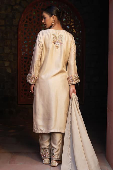 Sonia Khatri Paisley Floral Embroidered Kurta Pant Set 