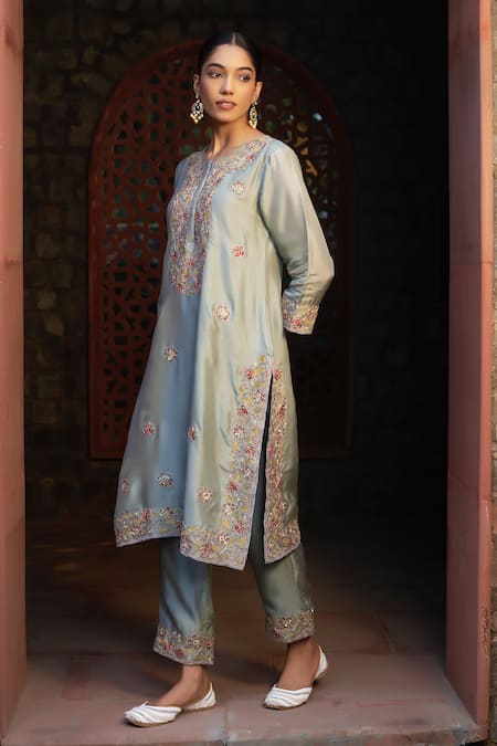 Buy_Sonia Khatri_Grey Denim, Silk Cut Work, Sequins, Embroidery Floral Bloom Kurta With Pant 