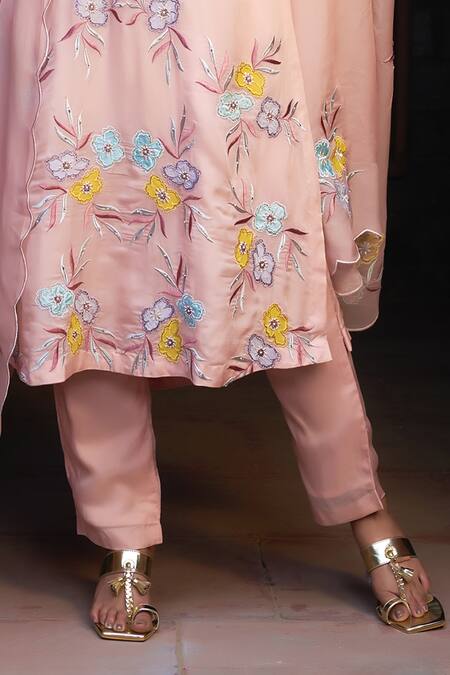 Buy Sonia Khatri Peach Organza Cut Work, Zari, Pearls, Embroidery Floral Kurta Pant Set Online at Aza Fashions Buy_Sonia Khatri_Peach Organza Cut Work, Zari, Pearls, Embroidery Floral Kurta Pant Set _Online_at_Aza_Fashions