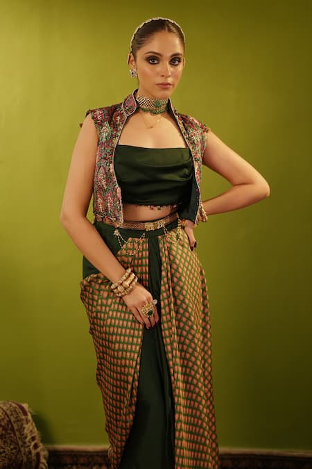 Aditi Gupta_Green Banarsi Embroidered Aari Blouse Dual Draped Skirt Set With Jamawar Jacket _at_Aza_Fashions