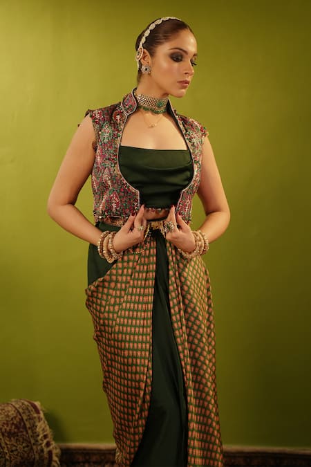 Buy_Aditi Gupta_Green Banarsi Embroidered Aari Blouse Dual Draped Skirt Set With Jamawar Jacket 