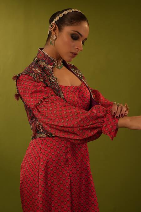 Buy_Aditi Gupta_Red Banarsi Embroidered Aari Jumpsuit Round Zardozi With Jamavar Jacket 
