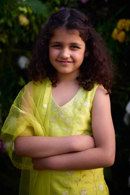 Buy_Shyam Narayan Prasad_Green Chanderi Embroidery Patch Gardenia Work Kurta Sharara Set _Online_at_Aza_Fashions