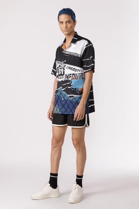 Line out line Contrast Border Shorts 