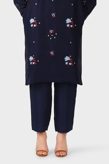 Laite Blue Silk Embroidery Bandeau Neck Floral Resham Kurta Set Online at Aza Fashions Laite_Blue Silk Embroidery Bandeau Neck Floral Resham Kurta Set _Online_at_Aza_Fashions