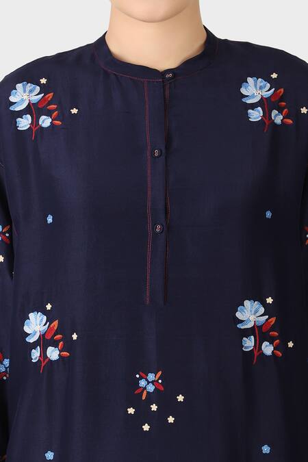 Buy_Laite_Blue Silk Embroidery Bandeau Neck Floral Resham Kurta Set _Online_at_Aza_Fashions